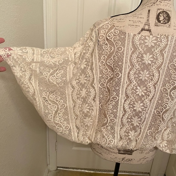 Beyond Vintage top - Picture 6 of 9